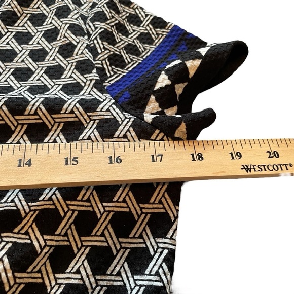 H&M Texturized Geometric Patterned Dress in Black and Blue-Size Medium - Picture 5 of 12